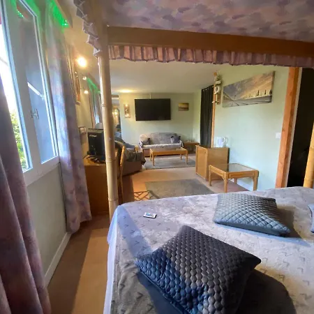 Le Relais Du Haras - Deauville 3* Touques